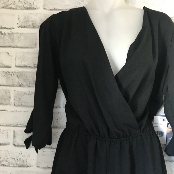 Lace-Trim Split-Sleeve Romper - Picture 4 of 9